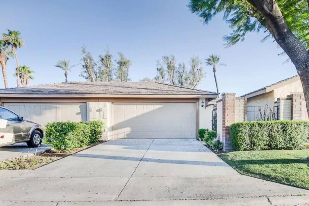Private Country Club Condo On Awesome Golf Course! Palm Desert Exterior photo