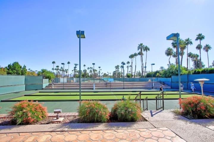 Private Country Club Condo On Awesome Golf Course! Palm Desert Exterior photo